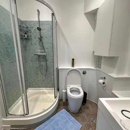 Cosy One Bedroom Flat Лондон Экстерьер фото